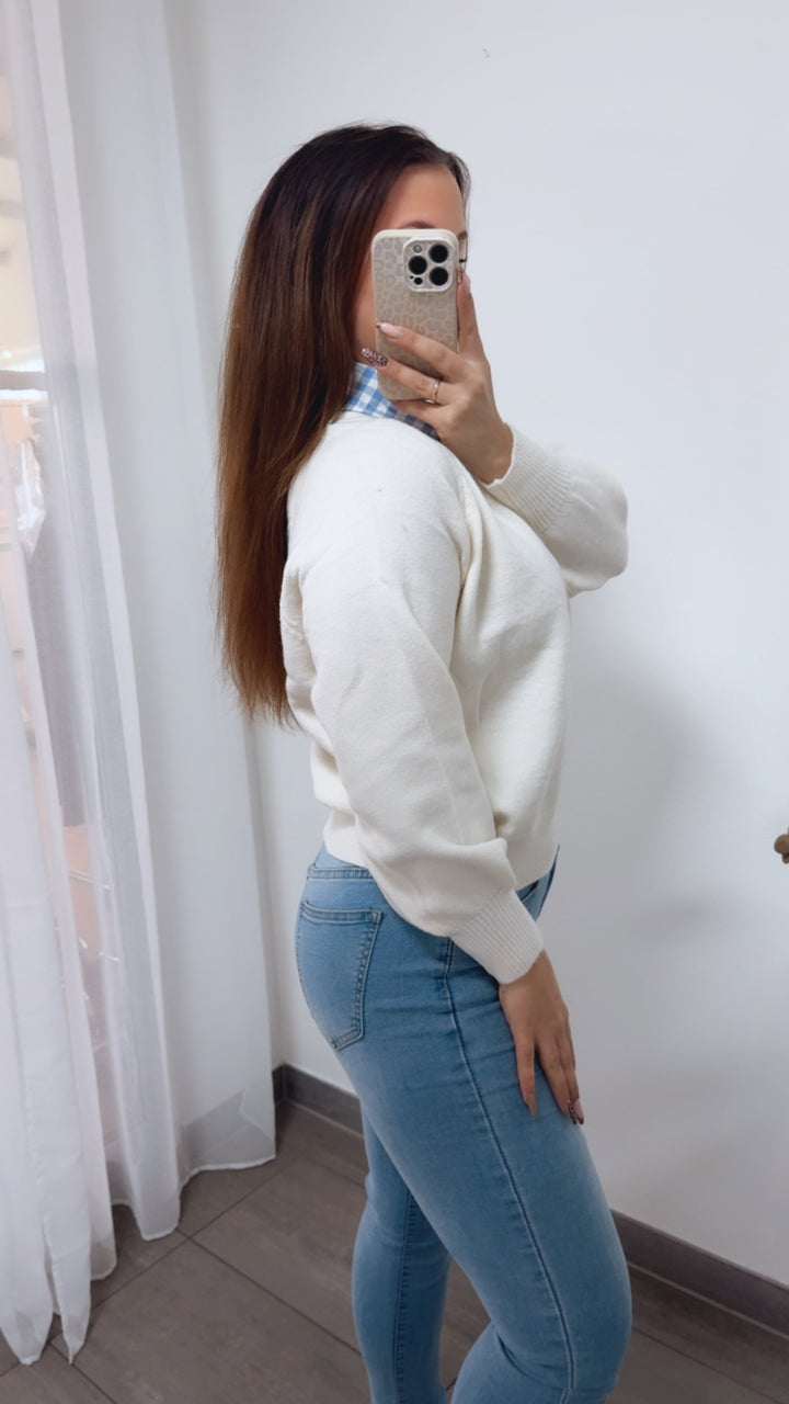 Pullover mit kariertem Blusenkragen / creme - hell blau - weiss  Art. 14180