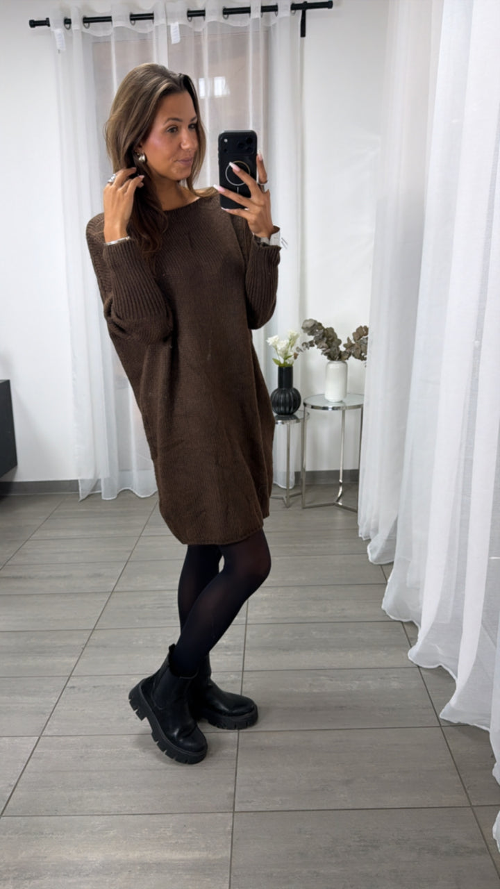 Strick Long Pullover / Kleid mit engeren Ärmeln / dunkel braun Art. 16231