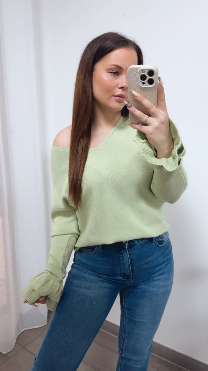 RÜSCHENÄRMEL Leichter Strickpullover mit V-Ausschnitt / pastell grün Art. 14330