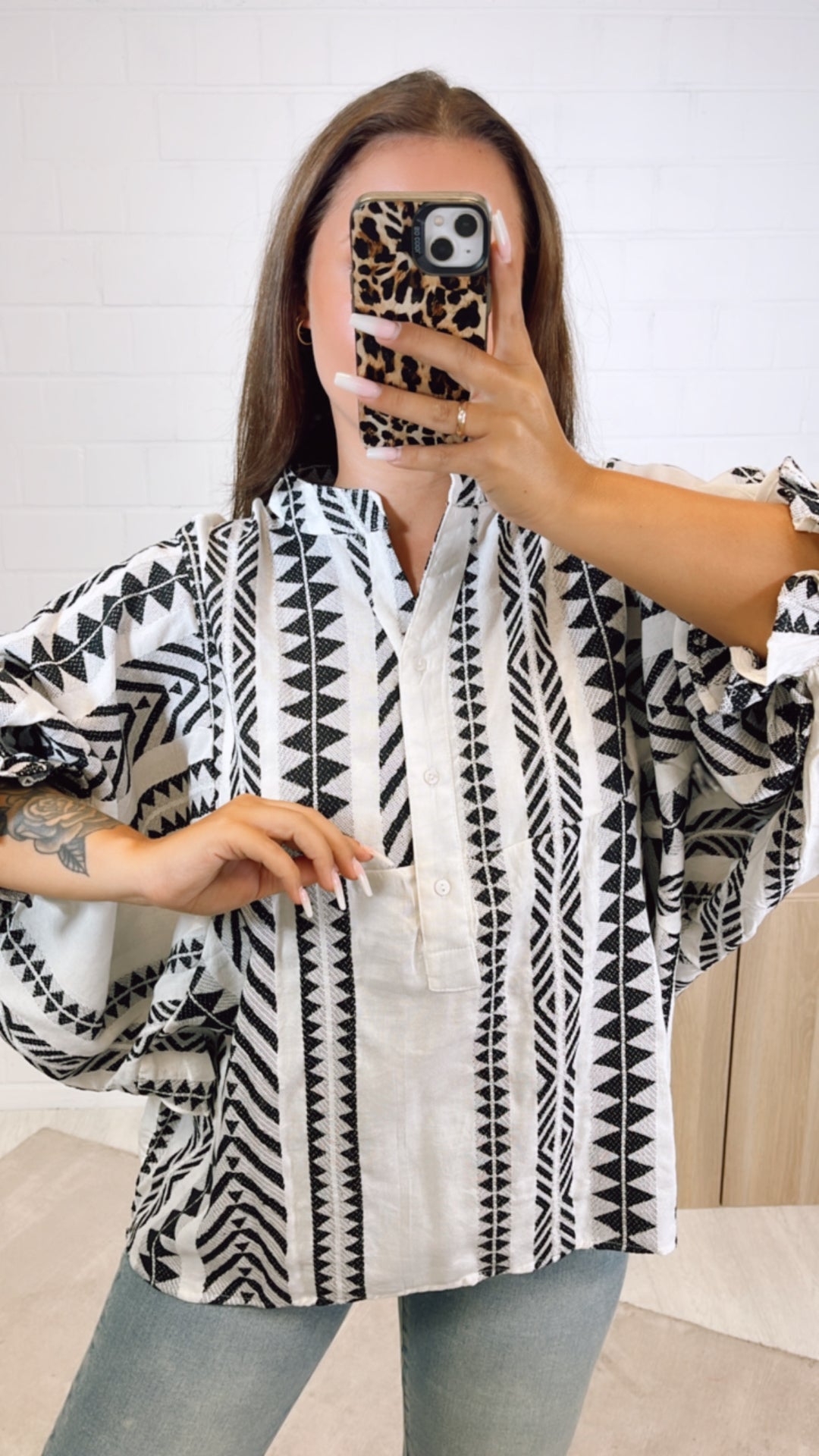 PREMIUM Summer Vibe weite Bluse / weiss - schwarz Art. 10939