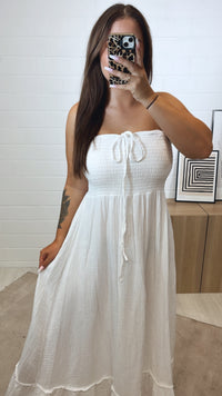 MUSSELIN (Maxi-) Kleid mit Schnüren Neckholder / weiss Art. 11178