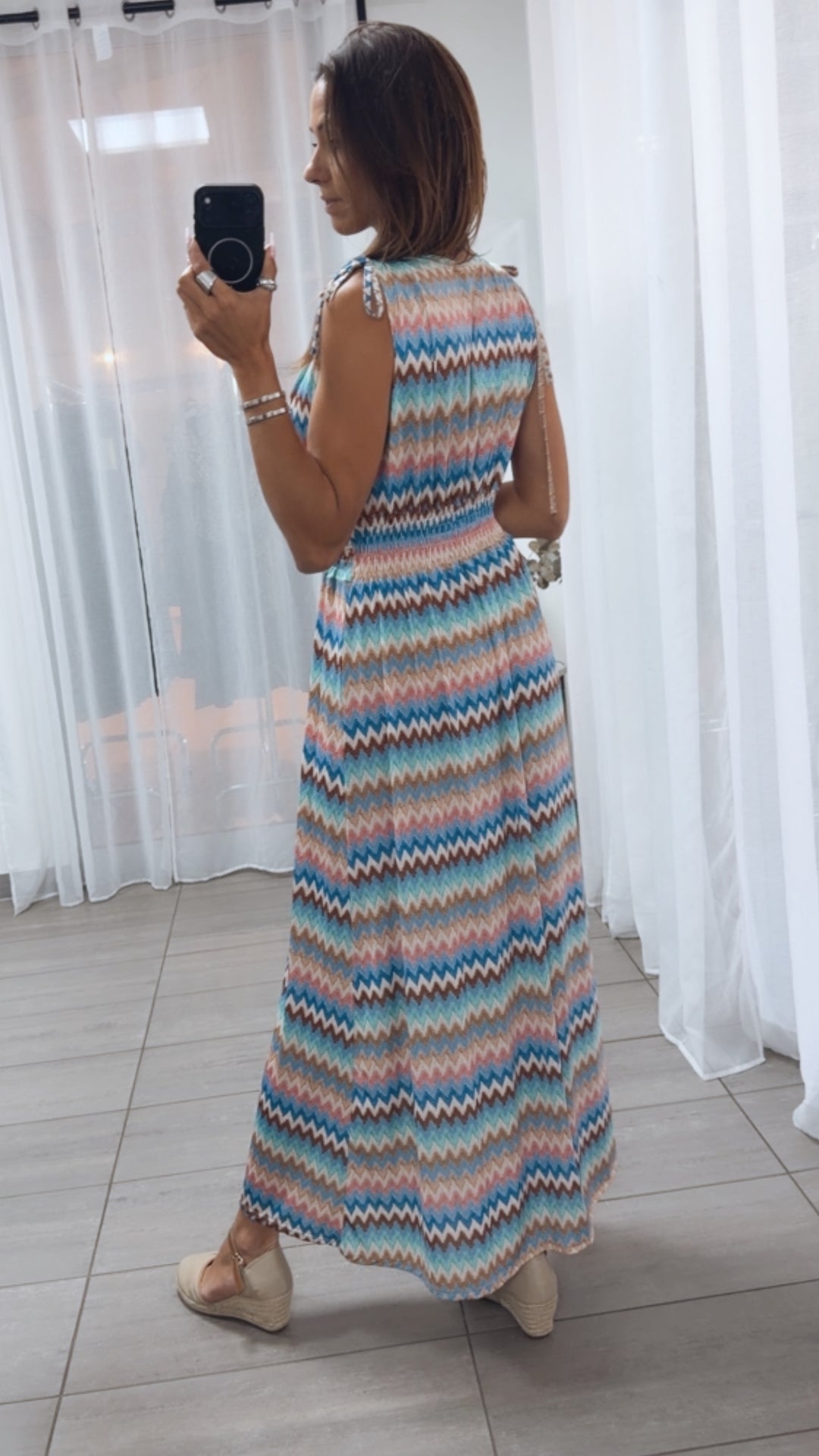MAXI ZICKZACK Kleid mit breiten Trägern und geraffter Taille / blau Töne Art.15059