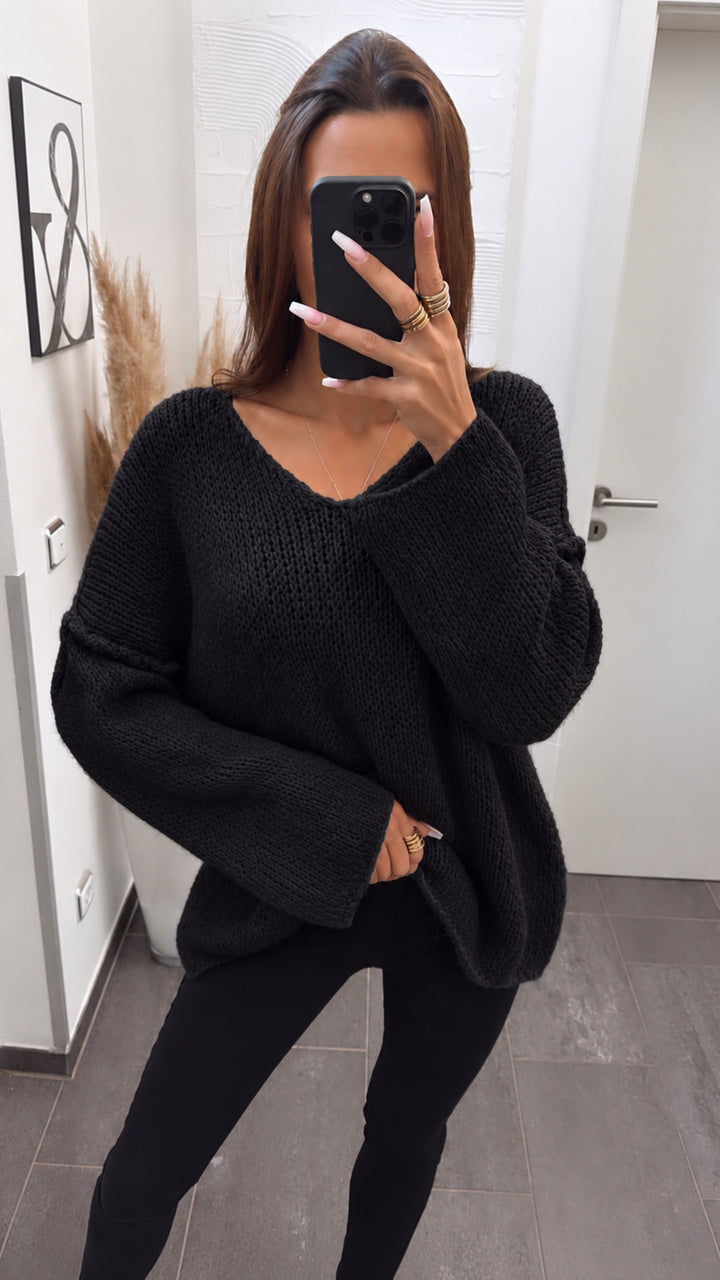 Kuscheliger Oversize - Pullover V-Ausschnitt / schwarz Art. 5252