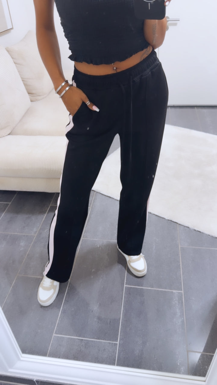 Butterstoff Hose mit Taschen und seitlichen Streifen / schwarz - rosa Art.15123