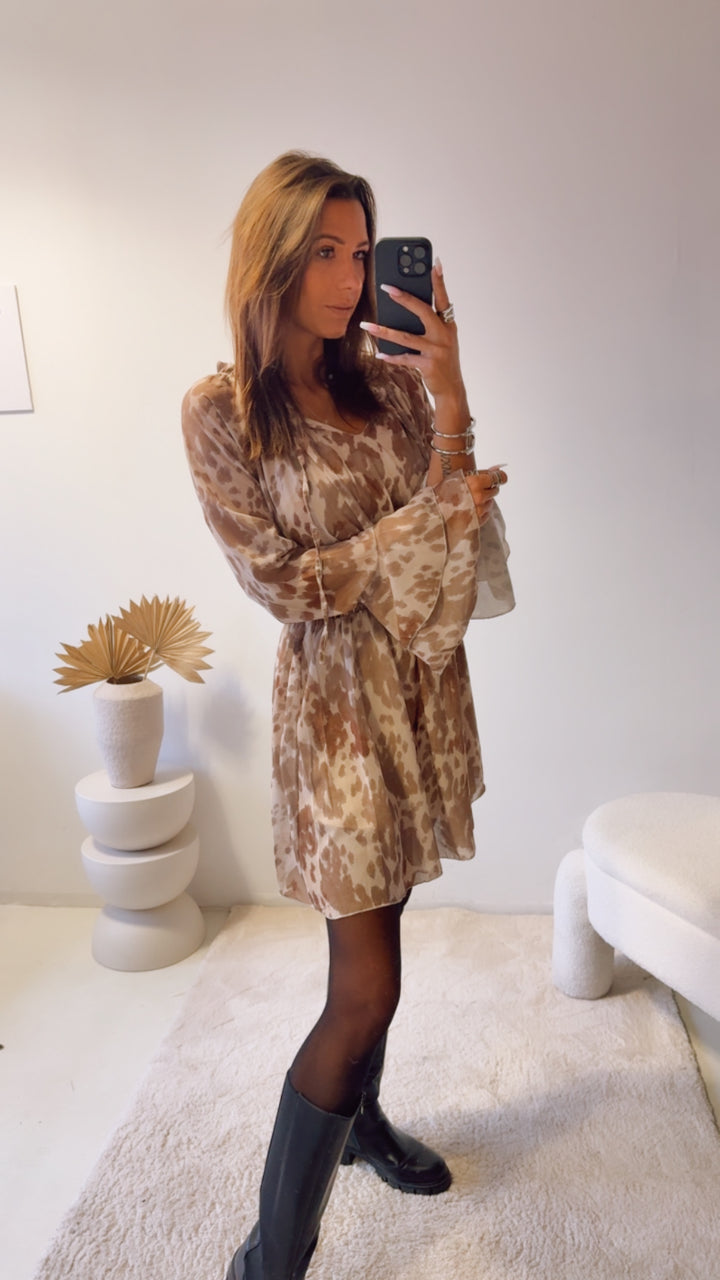 leichtes Kleid im ausgefallenen Muster / camel - creme Art. 13185