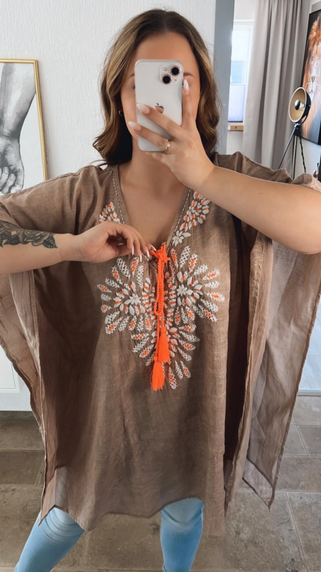 Tunika mit gehäkelten Akzenten / taupe - weiss - neon orange Art. 9734