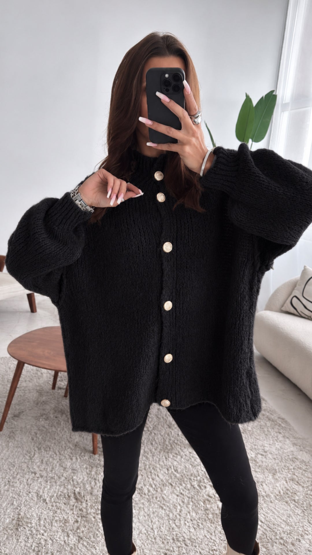 Kuschel Cardigan mit goldenen   Knöpfen / schwarz Art. 7378
