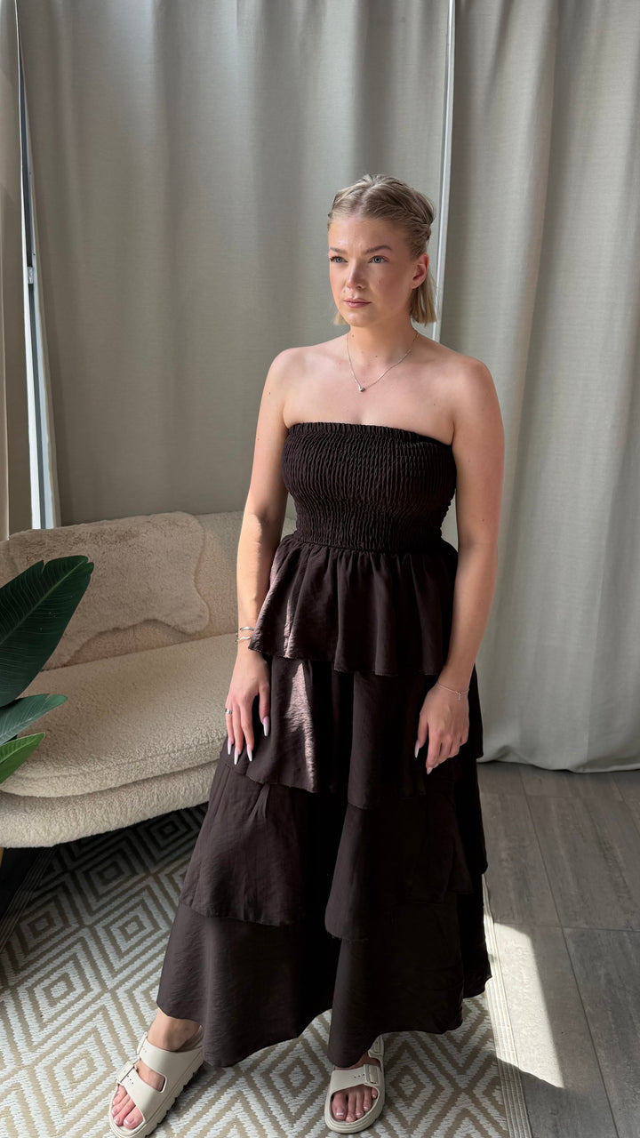 Maxi Volant Kleid, Smok Bandeau Oberteil / braun Art. 16045
