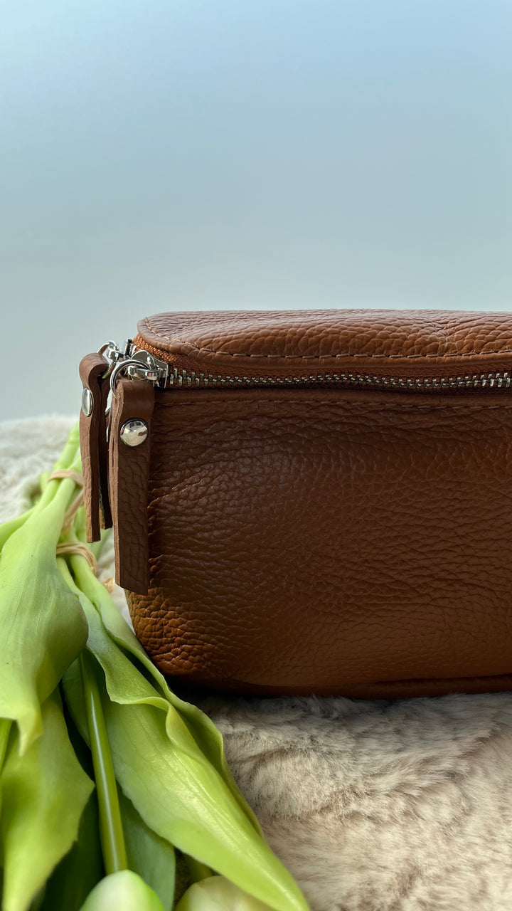 ECHTLEDER Cross Over Nugget Tasche / dunkles caramel Art. 14500