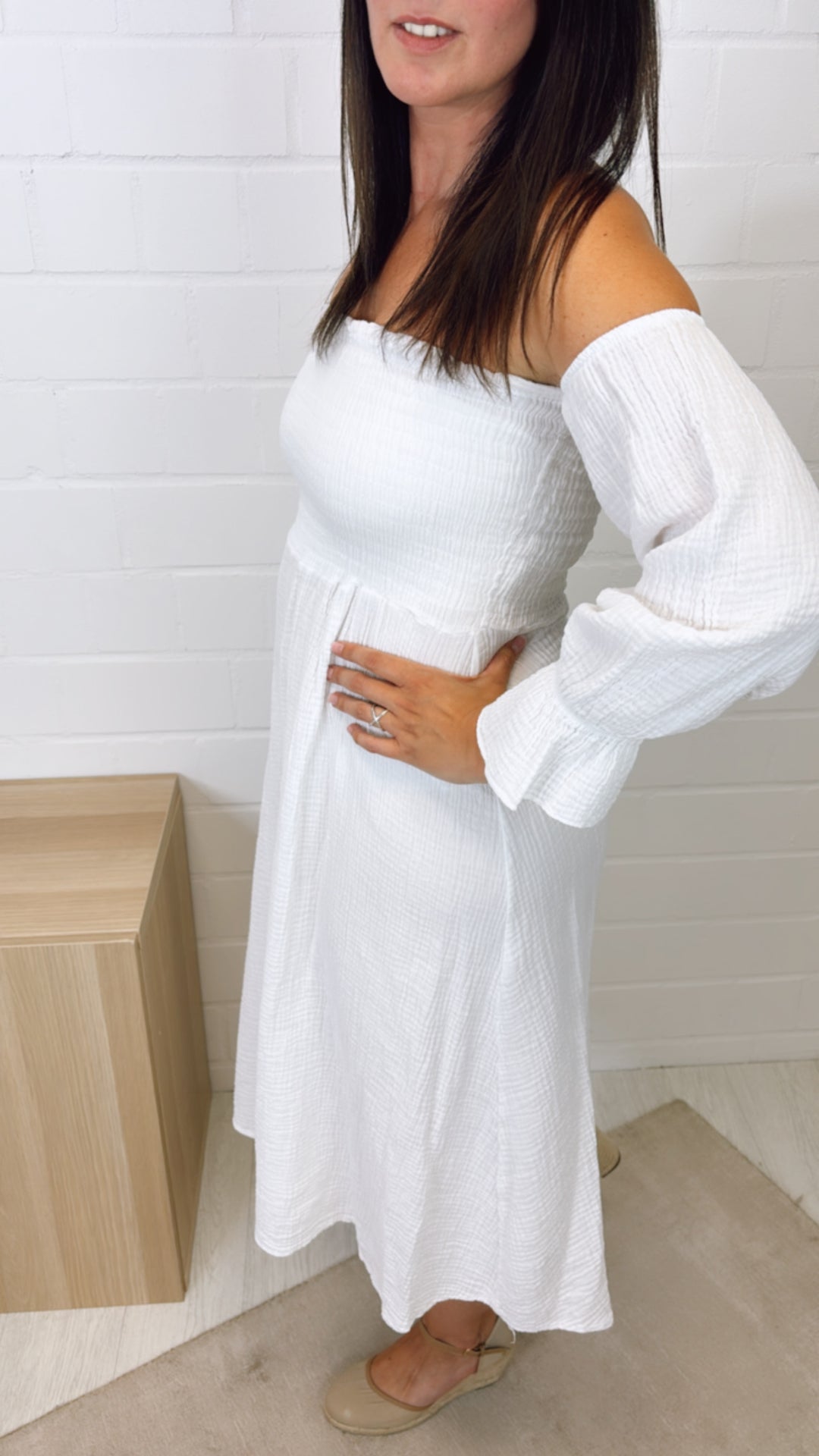 (Midi-) off - shoulder Musselin Kleid / weiss Art. 10865
