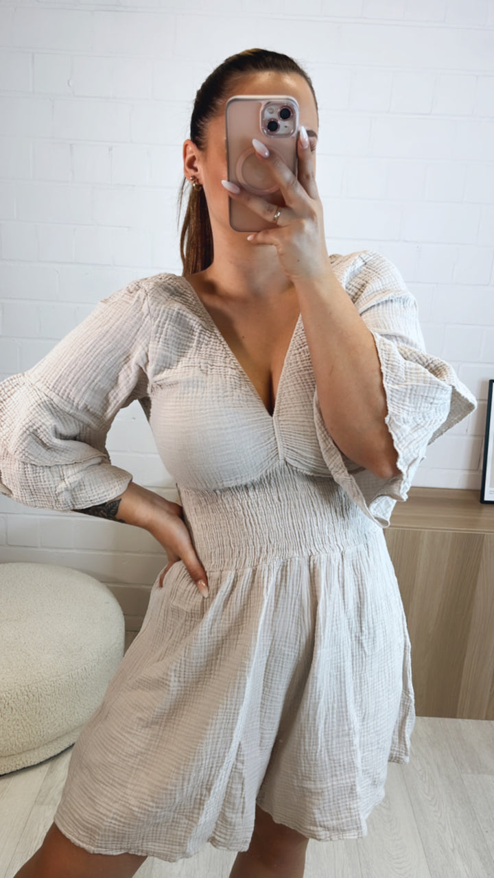 Musselin Jumpsuit mit elastischem Taillenbereich / beige Art. 9747