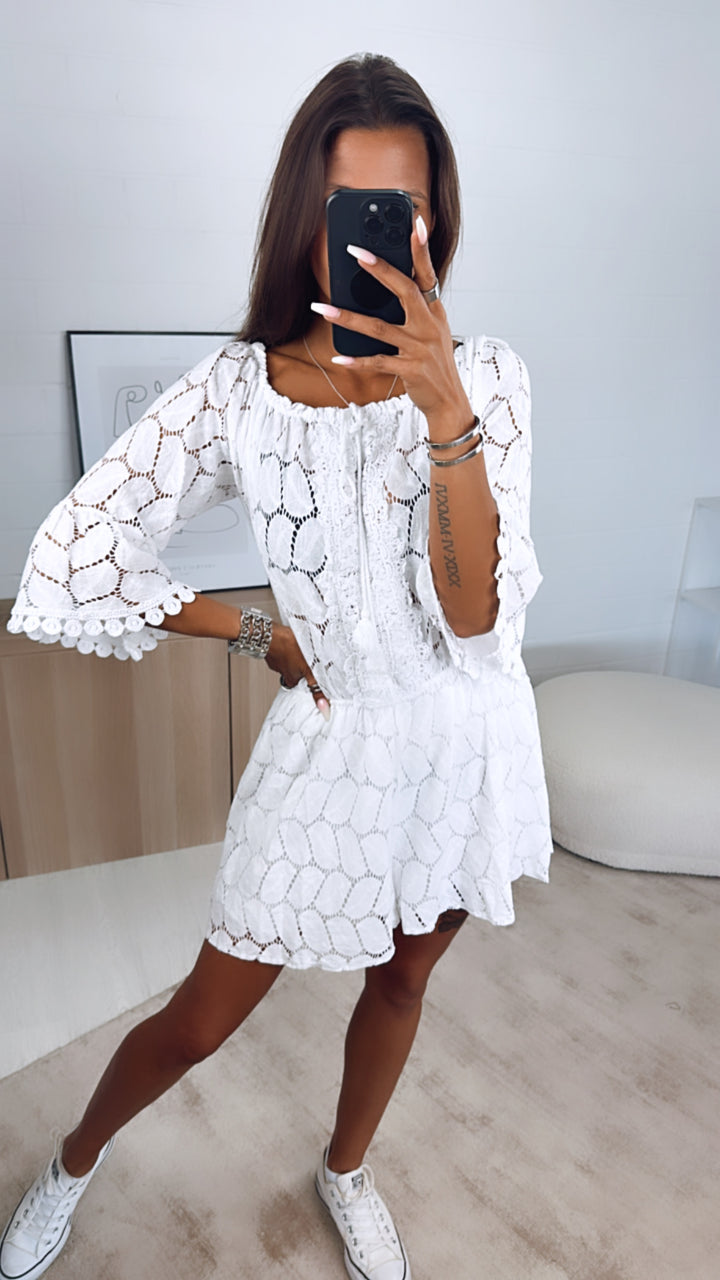 verspielter, kurzer Jumpsuit mit Stickerei / weiss Art. 6391