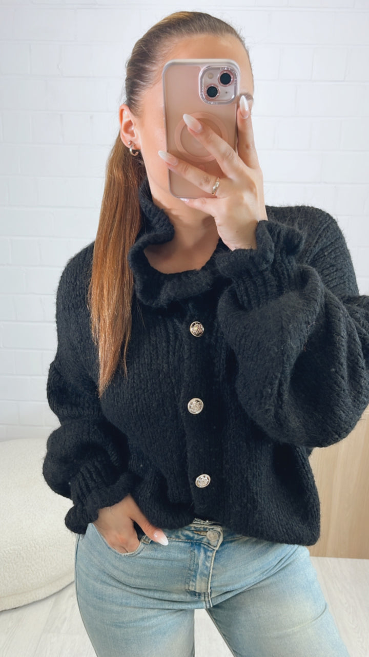 Strick Cardigan mit Volant Kragen, goldene Knöpfe / schwarz Art. 9428