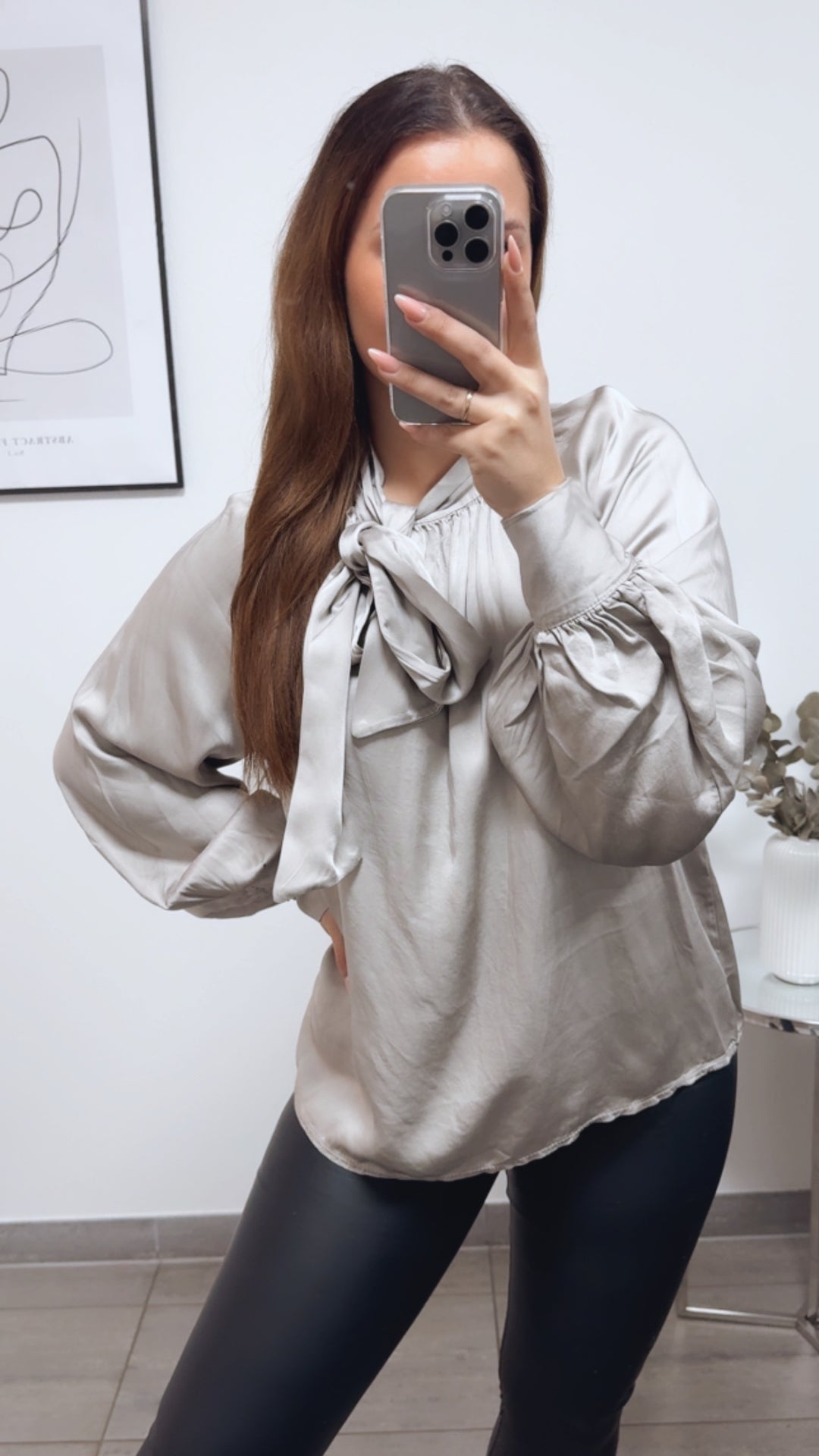 SEIDE MIX Bluse mit seitlicher Schleife / beige grau Art. 13219