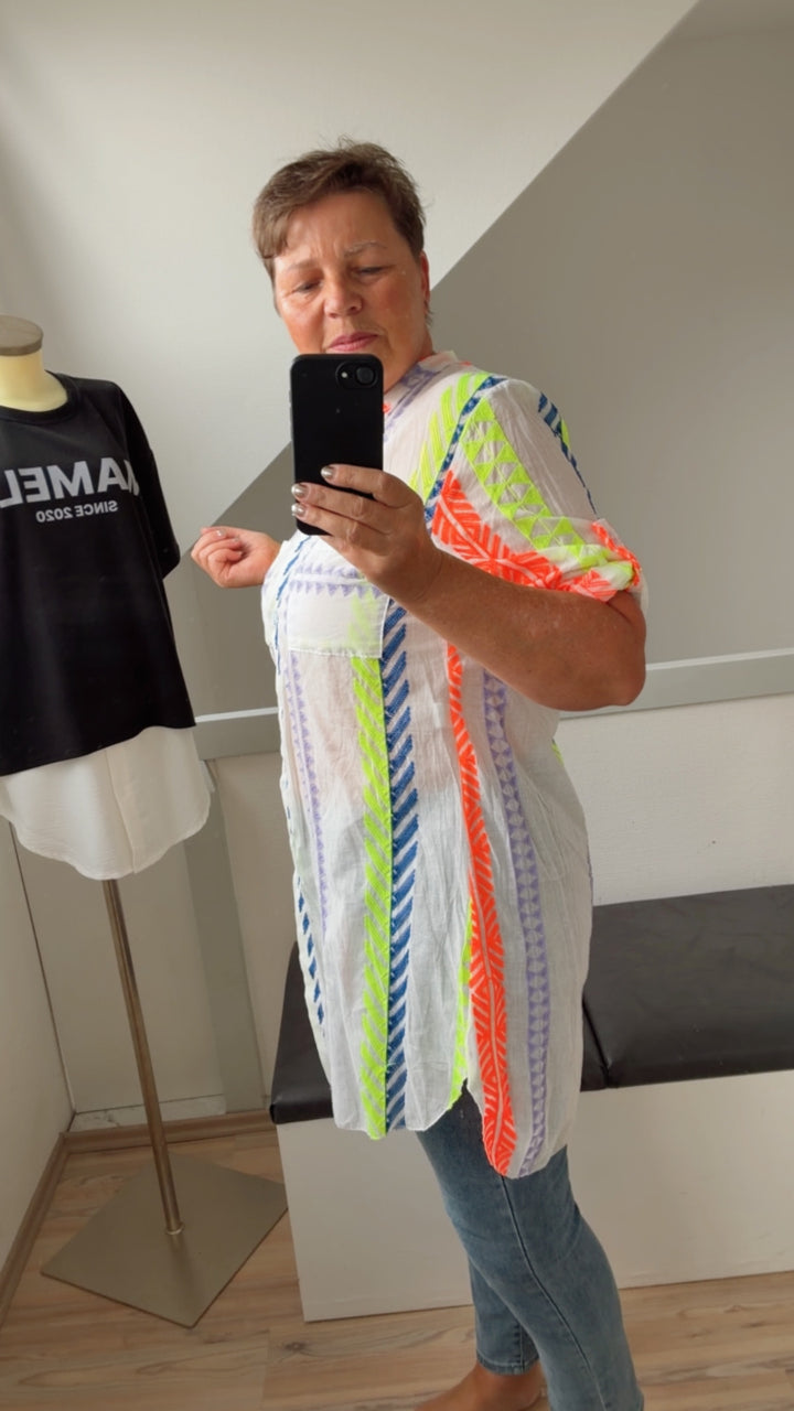 MUSTER bunte STICKEREI transparente Bluse, Brusttaschen / flieder - dunkel blau - neon orange – neon gelb Art. 15235