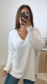 WEITER leichter, super weicher Pullover, V-Ausschnitt / weiss Art. 11186