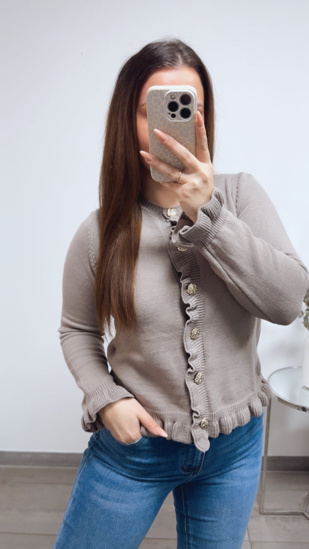 VOLANT leichter Strick Cardigan, goldene Knöpfe / taupe Art. 13812