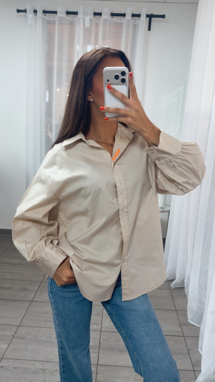 Oversize Blusen Hemd mit Statement - Stickerei / beige Art. 15554