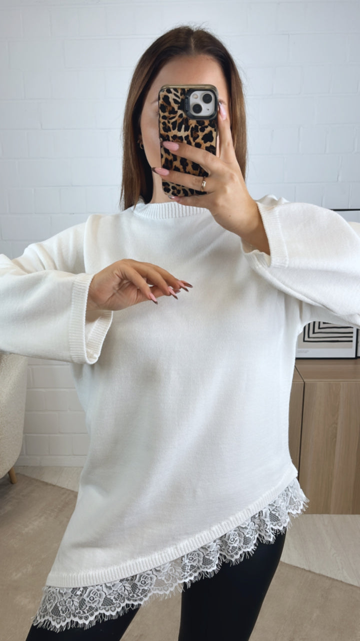 SPITZE asymmetrischer Pullover / wollweiss Art. 13029