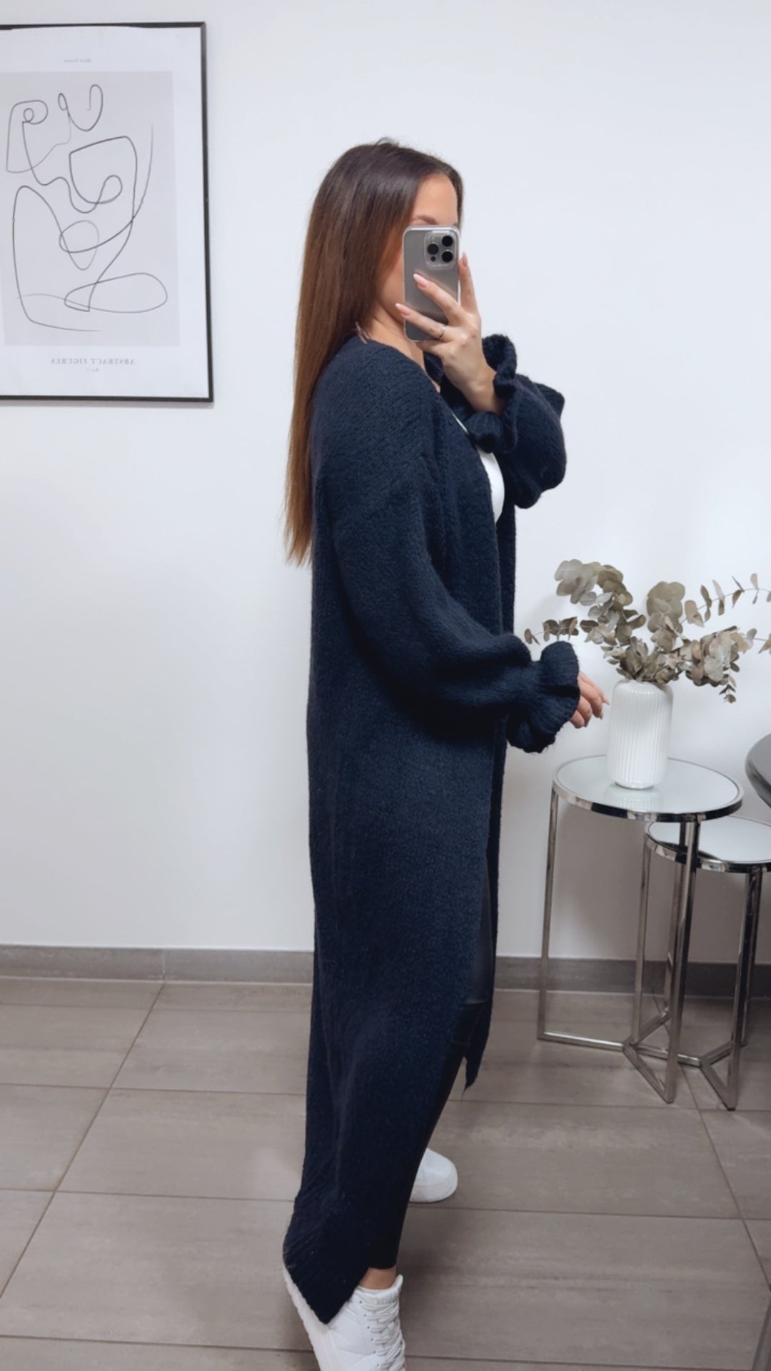 langer Kuschel Cardigan mit Volant Ärmeln / blau schwarz Art. 13239