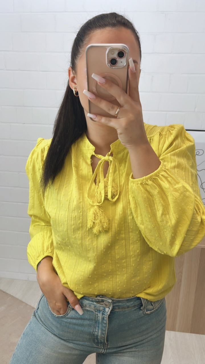 schmale, romantisch verspielte Bluse / knalliges gelb Art. 10782