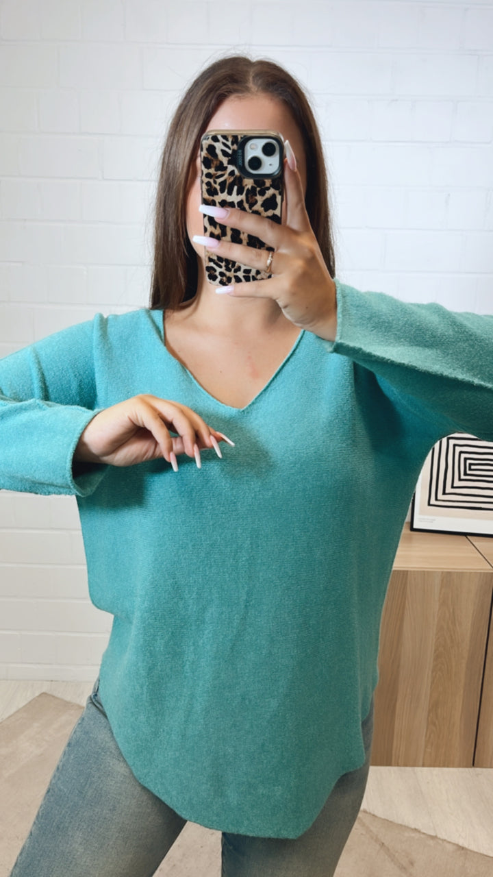 Leichter, super weicher Pullover, V-Ausschnitt / petrol Art. 11199