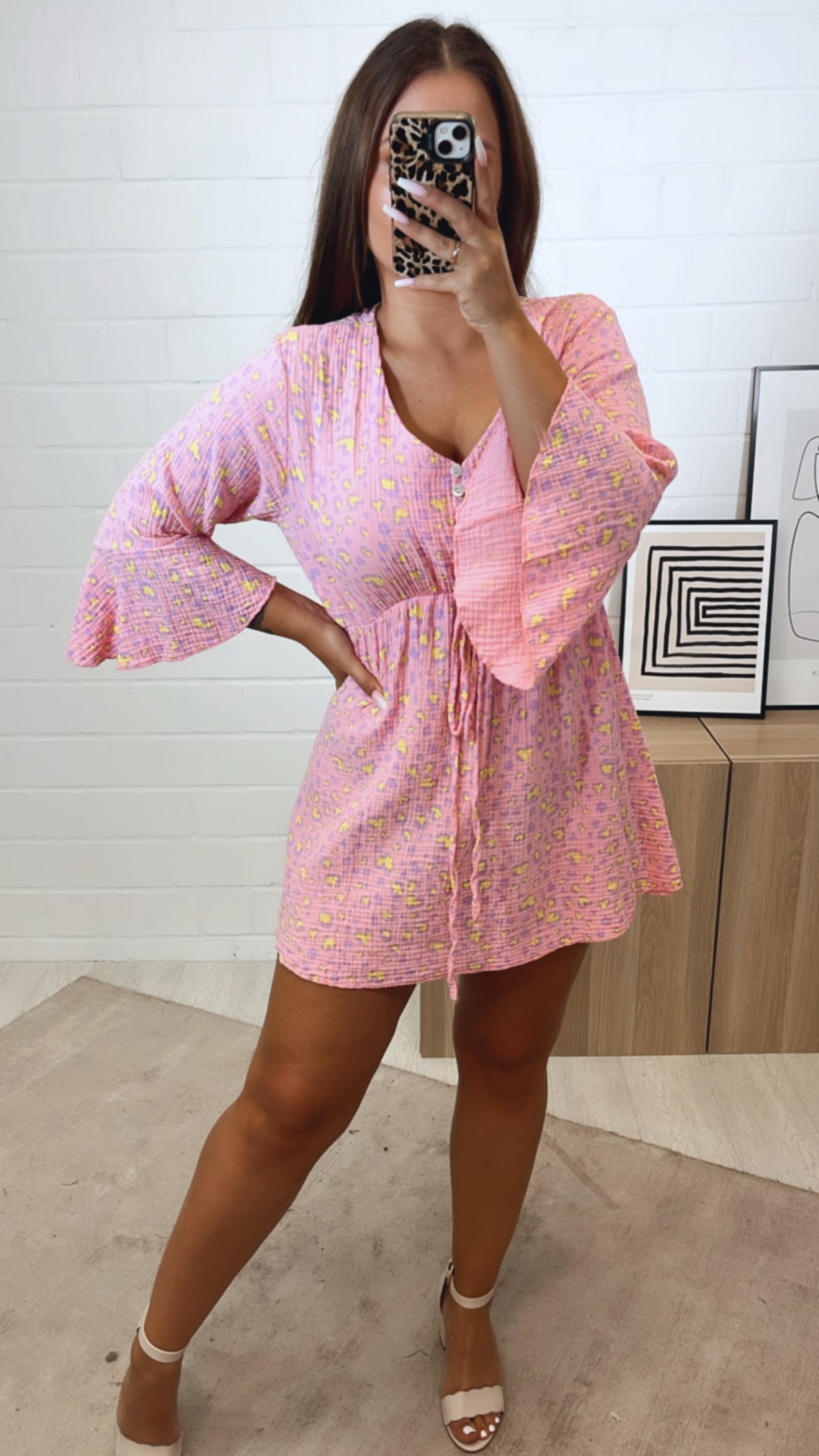LEO Musselin Kleid mit längeren Volant Ärmeln / soft pink - gelb - flieder Art. 11195