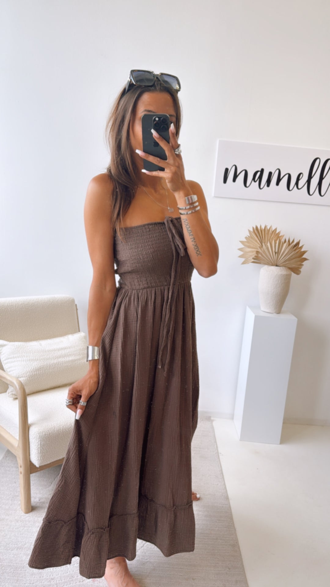 MUSSELIN (Maxi-) Kleid mit Schnüren Neckholder / mokka braun Art. 9814
