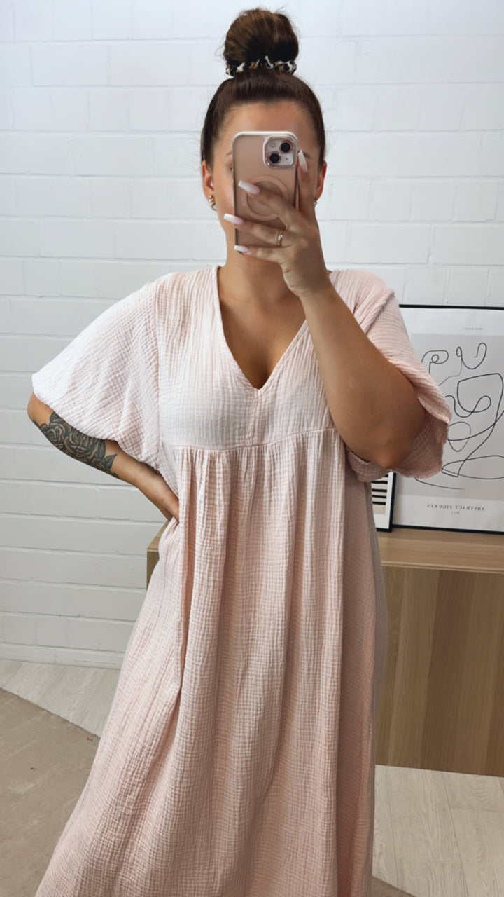 langes Musselin Kleid, kurze Ärmel / puder rosa Art. 10614