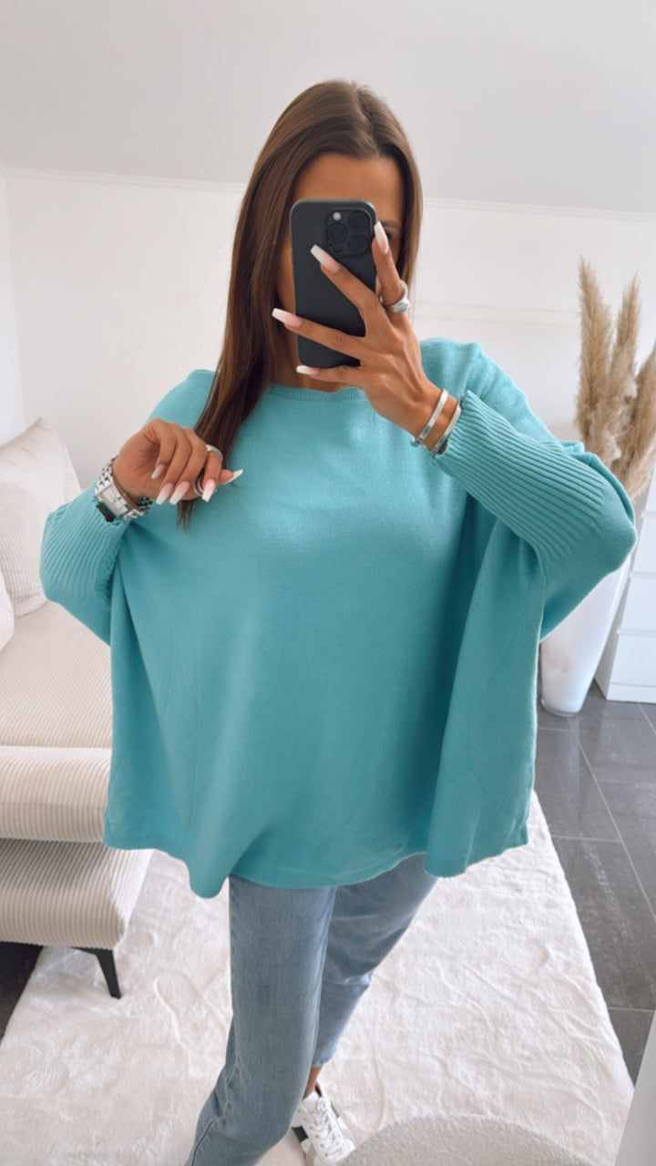 ultra weicher Pullover mit Fledermausärmeln / kräftiges aqua Art. 9040