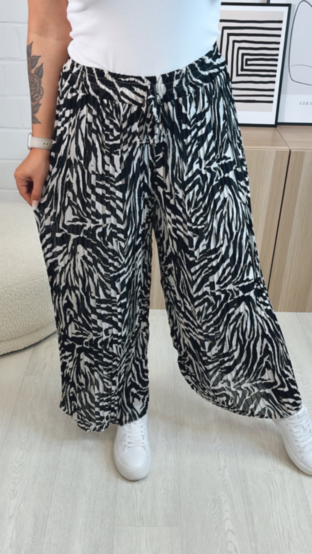 Plissee Hose im Zebra - Look / schwarz - creme Art. 9730