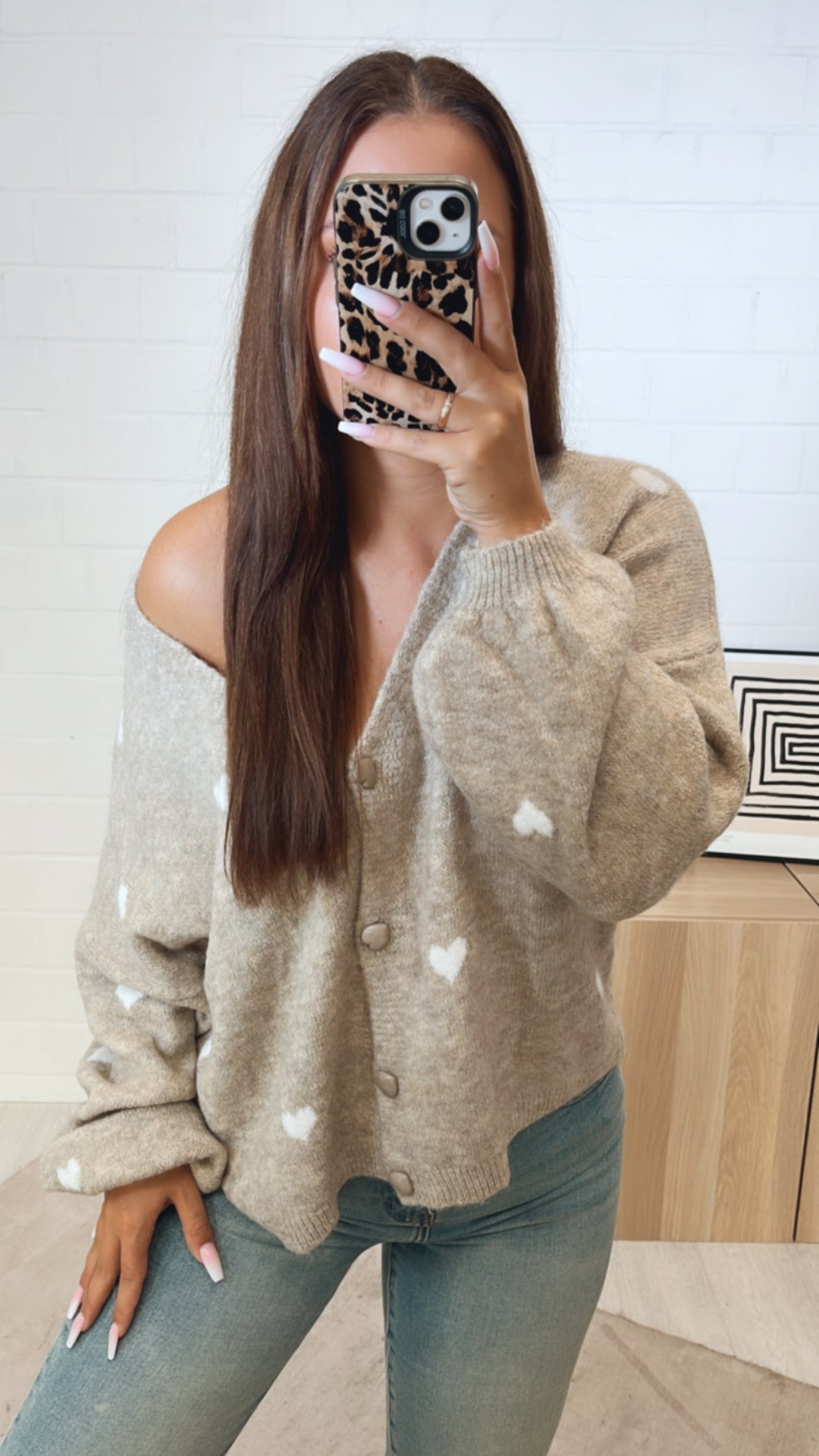 HERZKNÖPFE Cardigan mit Herzen / beige - weiss Art. 11202