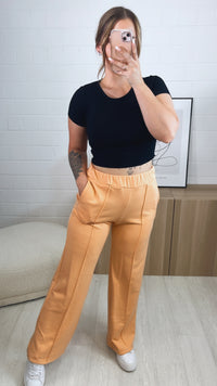gradlinig geschnittene Stoff Hose, Ziernaht / soft apricot Art. 9840