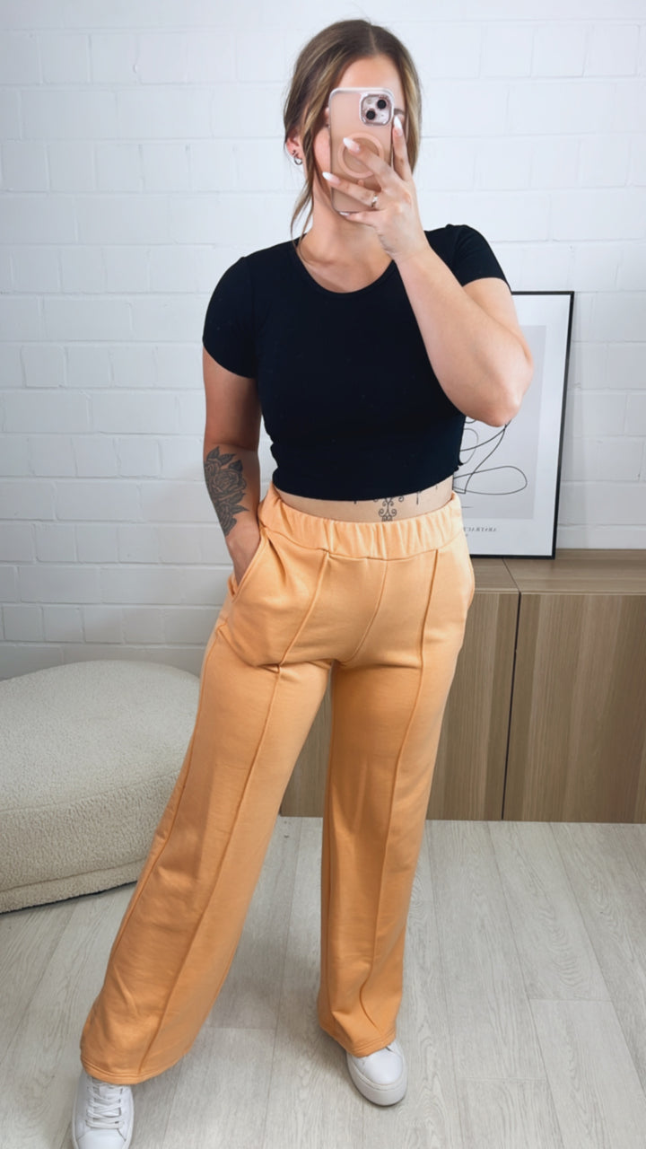 gradlinig geschnittene Stoff Hose, Ziernaht / soft apricot Art. 9840
