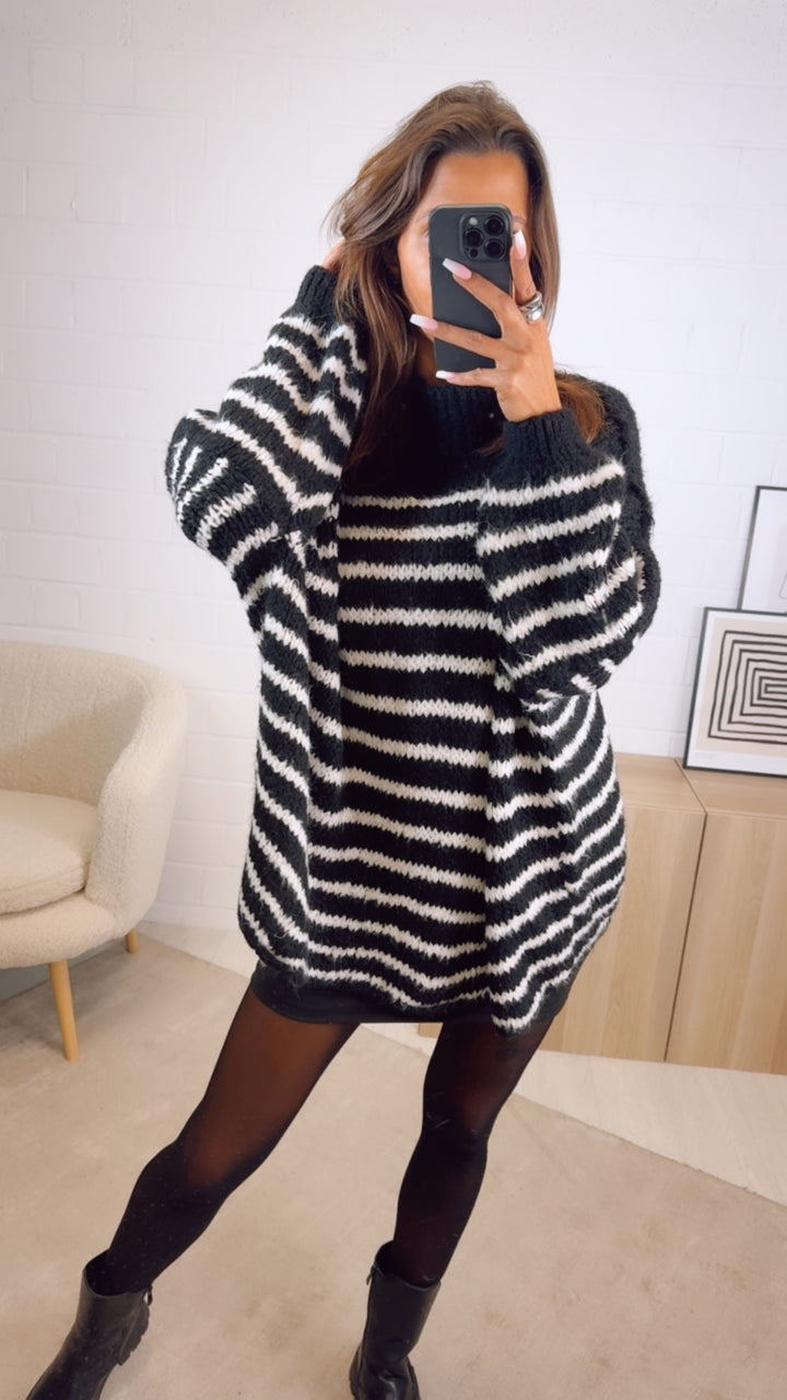 DÜNNE STREIFEN Ultra Oversize Kuschel - Pullover / schwarz - weiss Art. 13000