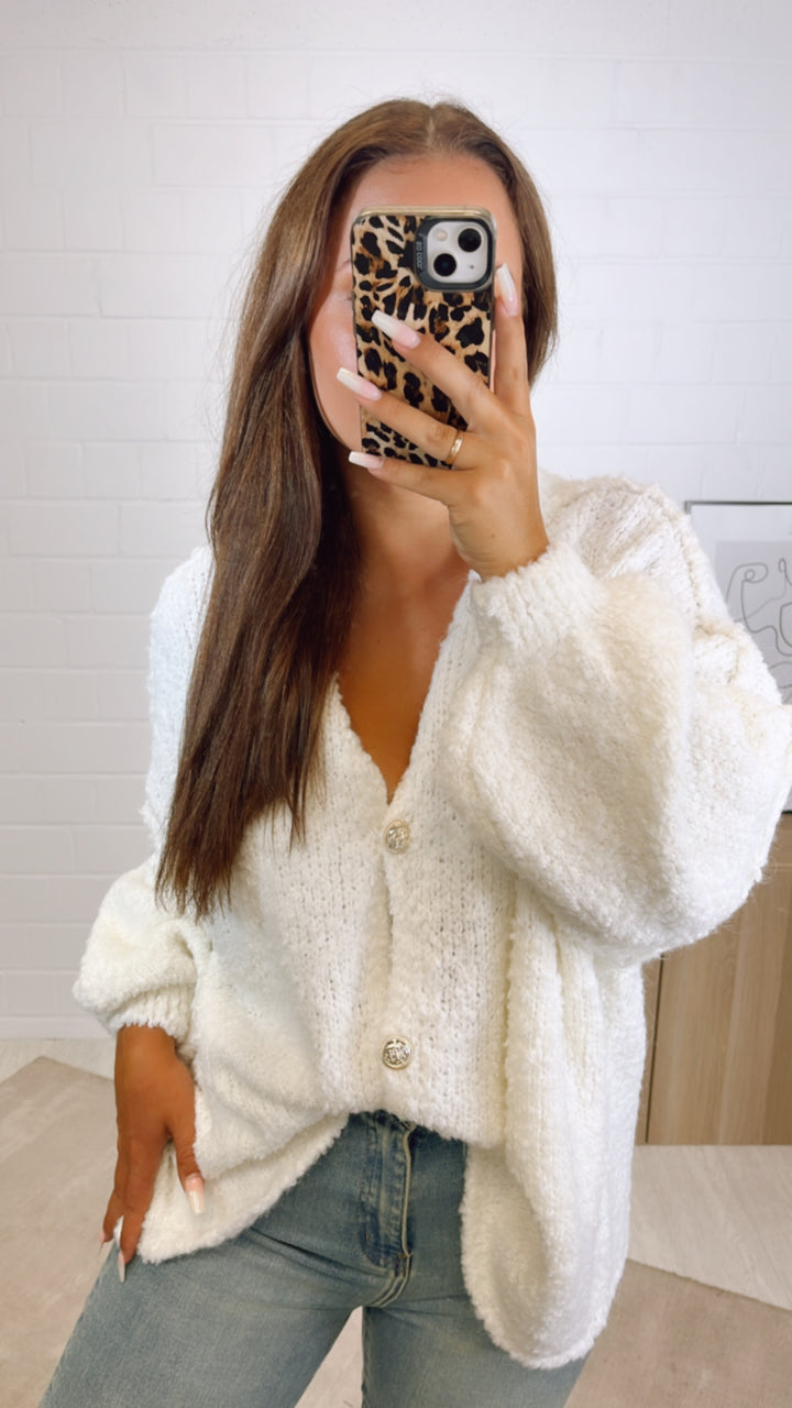 LANGER Teddy Cardigan mit goldenen Knöpfen / weiss Art. 11054