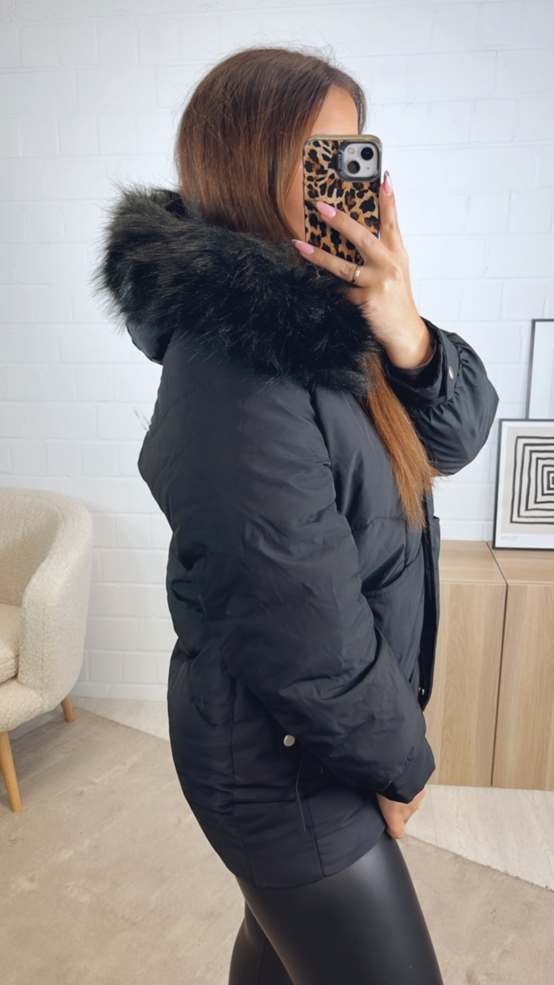 mittellange Stepp Jacke, abnehmbarer Kapuzenkragen / schwarz Art. 12868