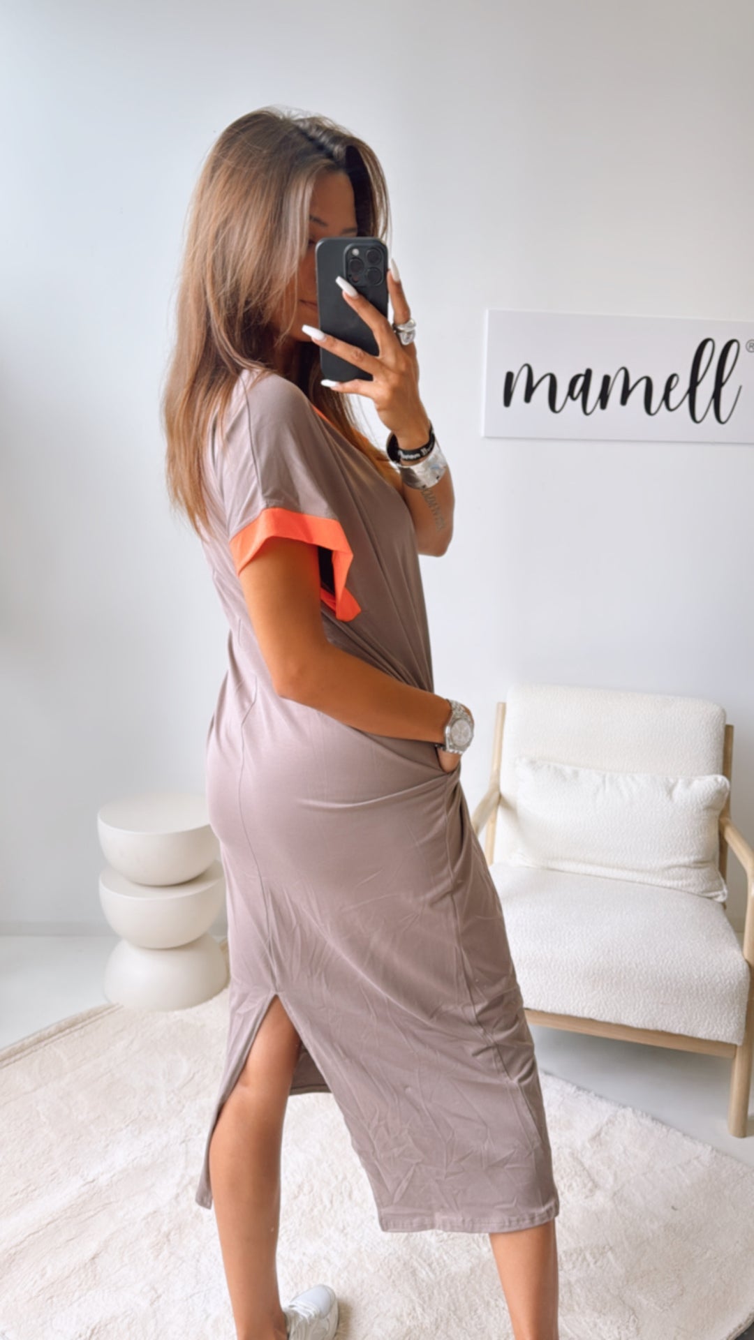 (Maxi-) T-shirt Kleid, abgesetzte Ärmel / creme - orange Art. 10827