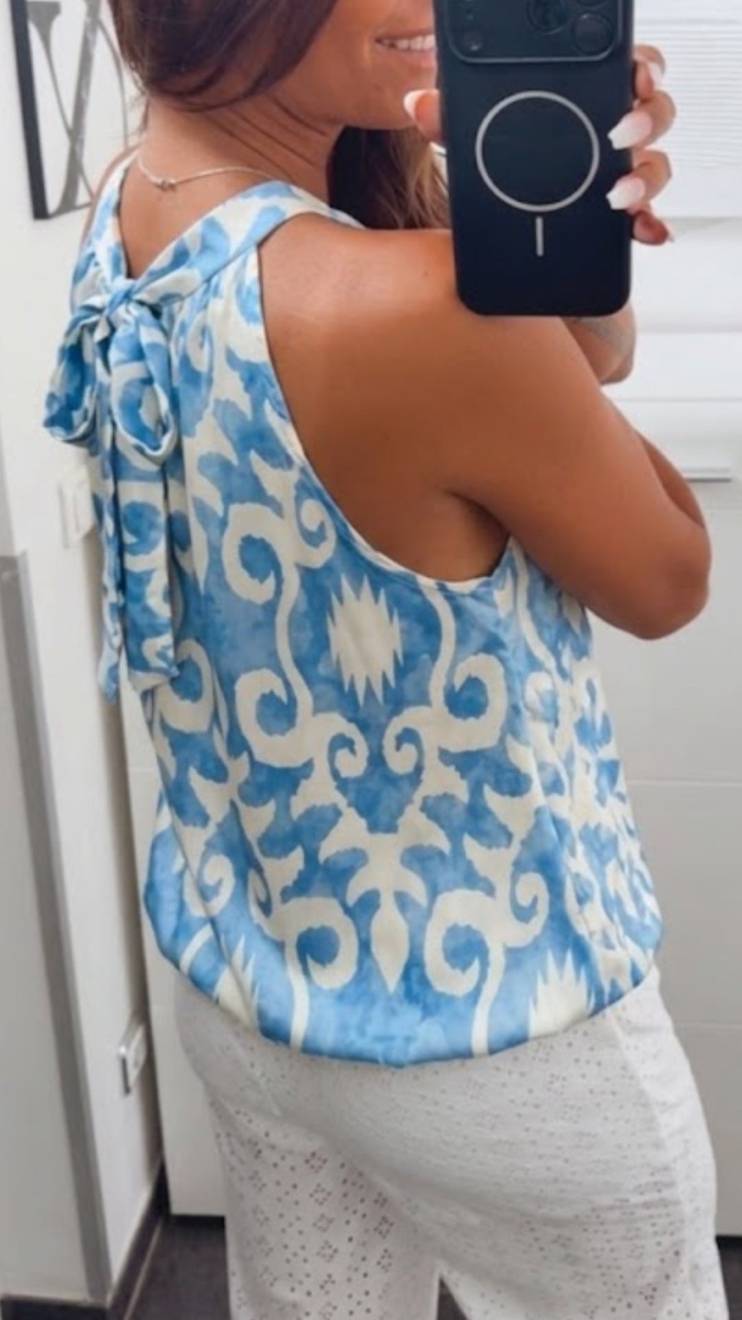 DAMAST Look ärmelloses Top / hell blau - weiss Art. 15343