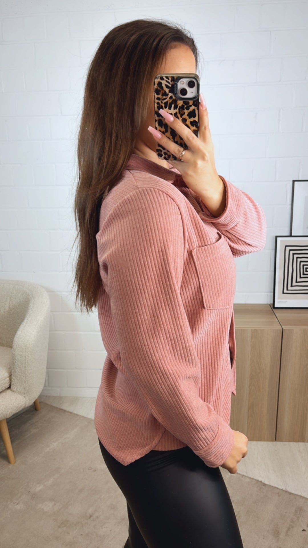 Bluse im Cord Look mit Brusttasche / beere Art. 12711