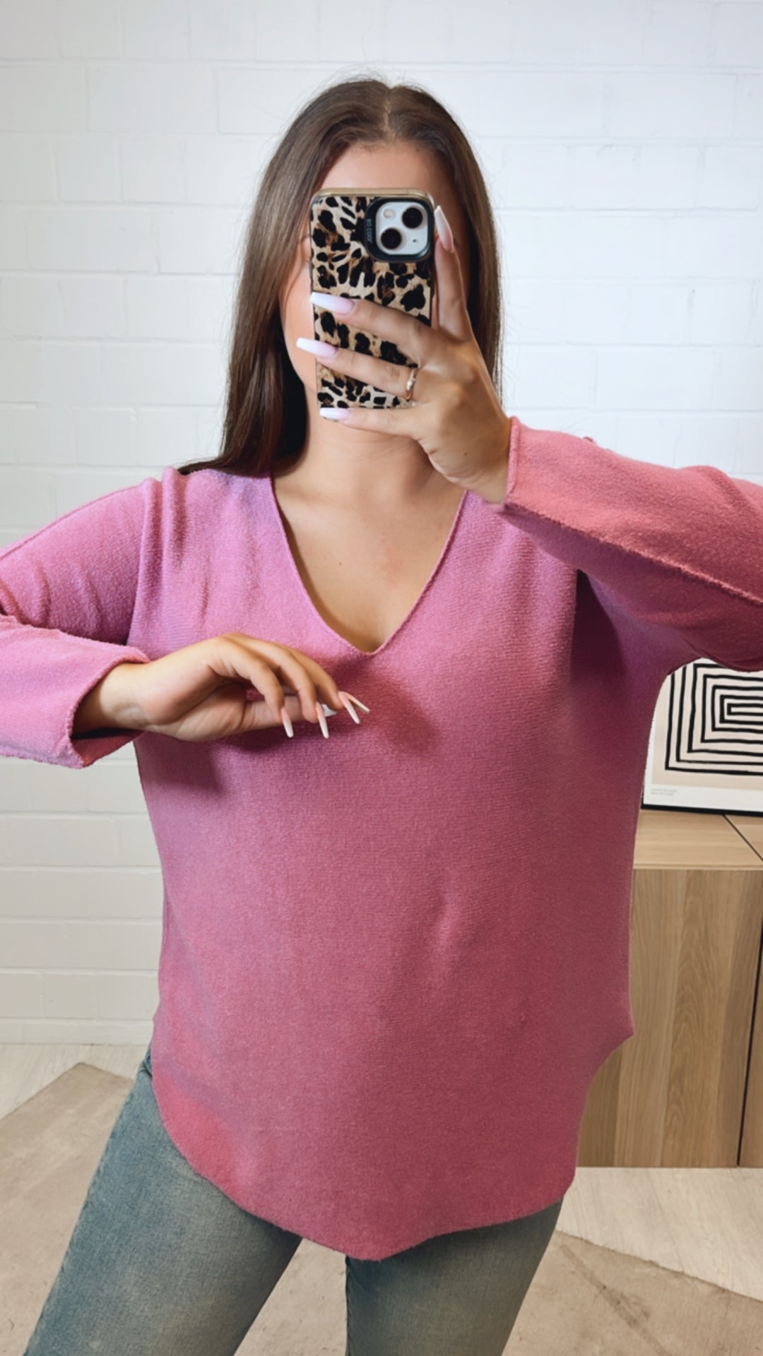 Leichter, super weicher Pullover, V-Ausschnitt / himbeere Art. 11200