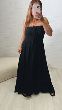 MUSSELIN (Maxi-) Kleid mit Schnüren Neckholder / schwarz Art. 10328