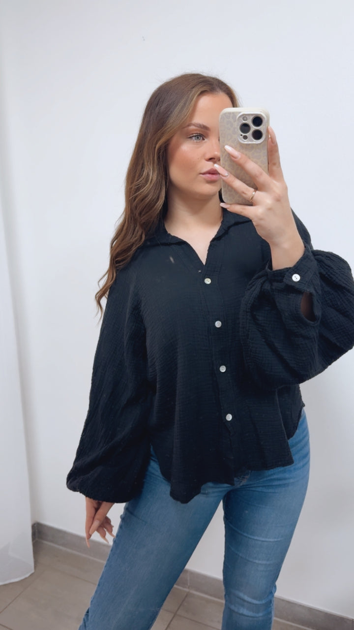 KURZE Oversize Musselin Bluse BALLONÄRMEL / schwarz Art. 14725