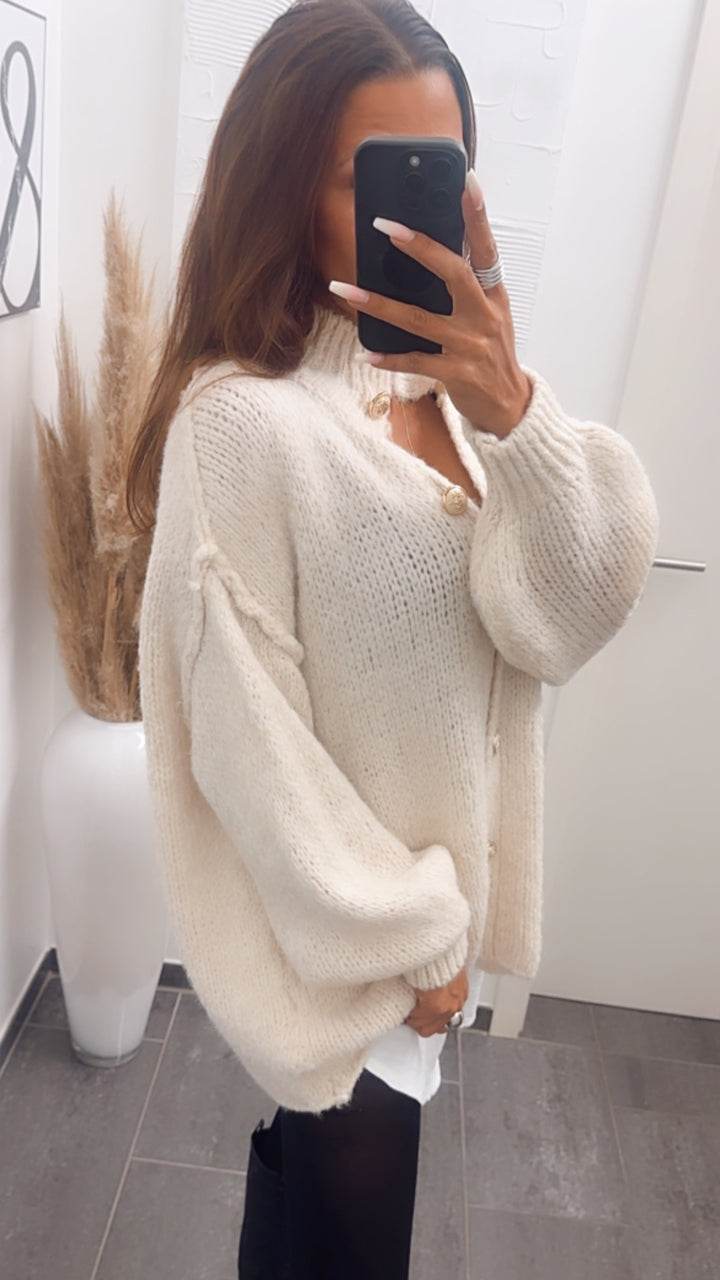 Kuschel Cardigan mit goldenen Knöpfen / wollweiss Art. 6929