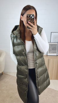 Weste in matt - glänzender Optik / khaki Art. 12939