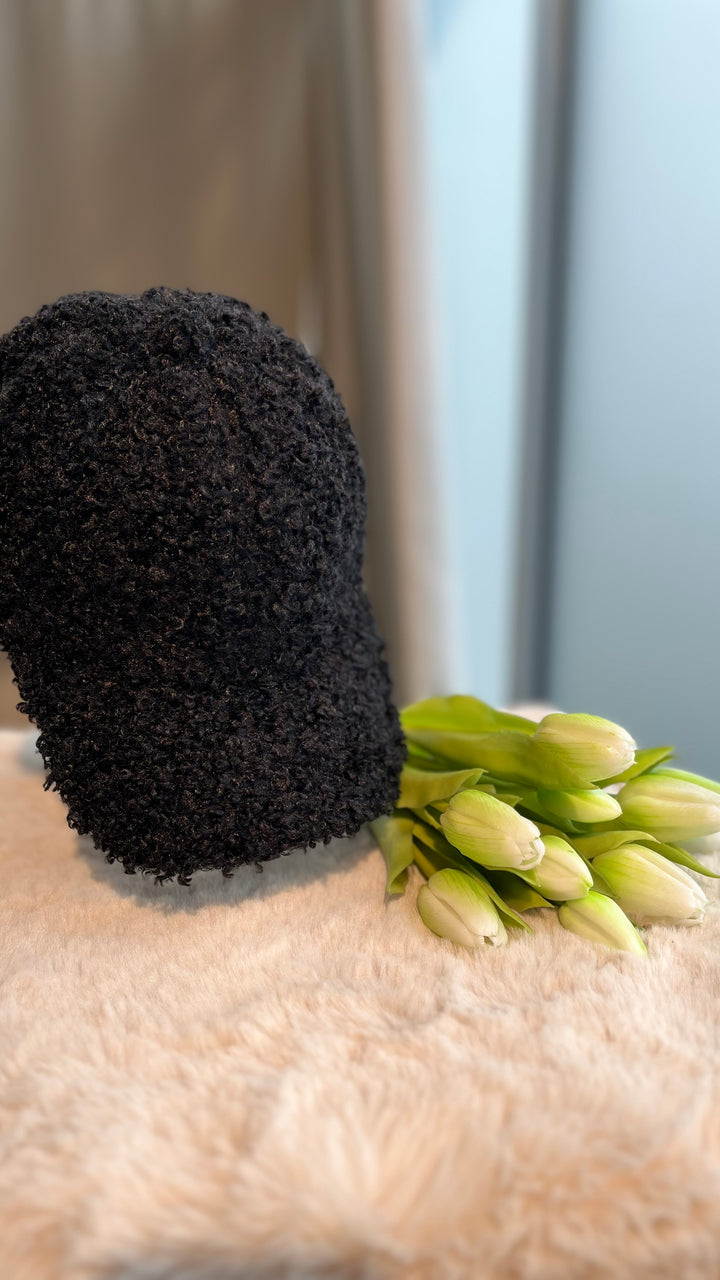 flauschige TEDDY Kappe / schwarz Art. 14128