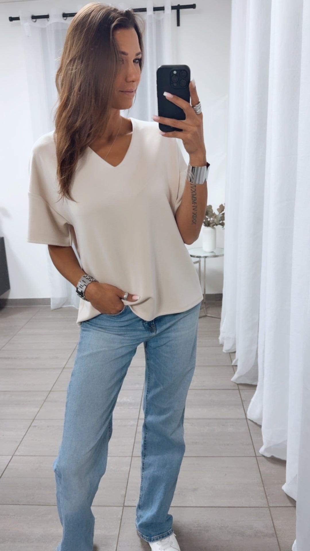 V-Ausschnitt Butterstoff T-Shirt / beige Art. 14881