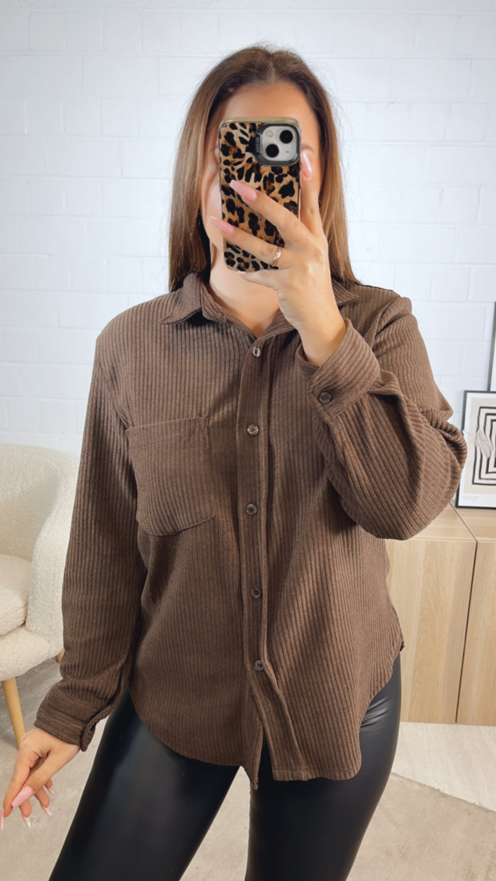 Bluse im Cord Look mit Brusttasche / braun Art. 12483