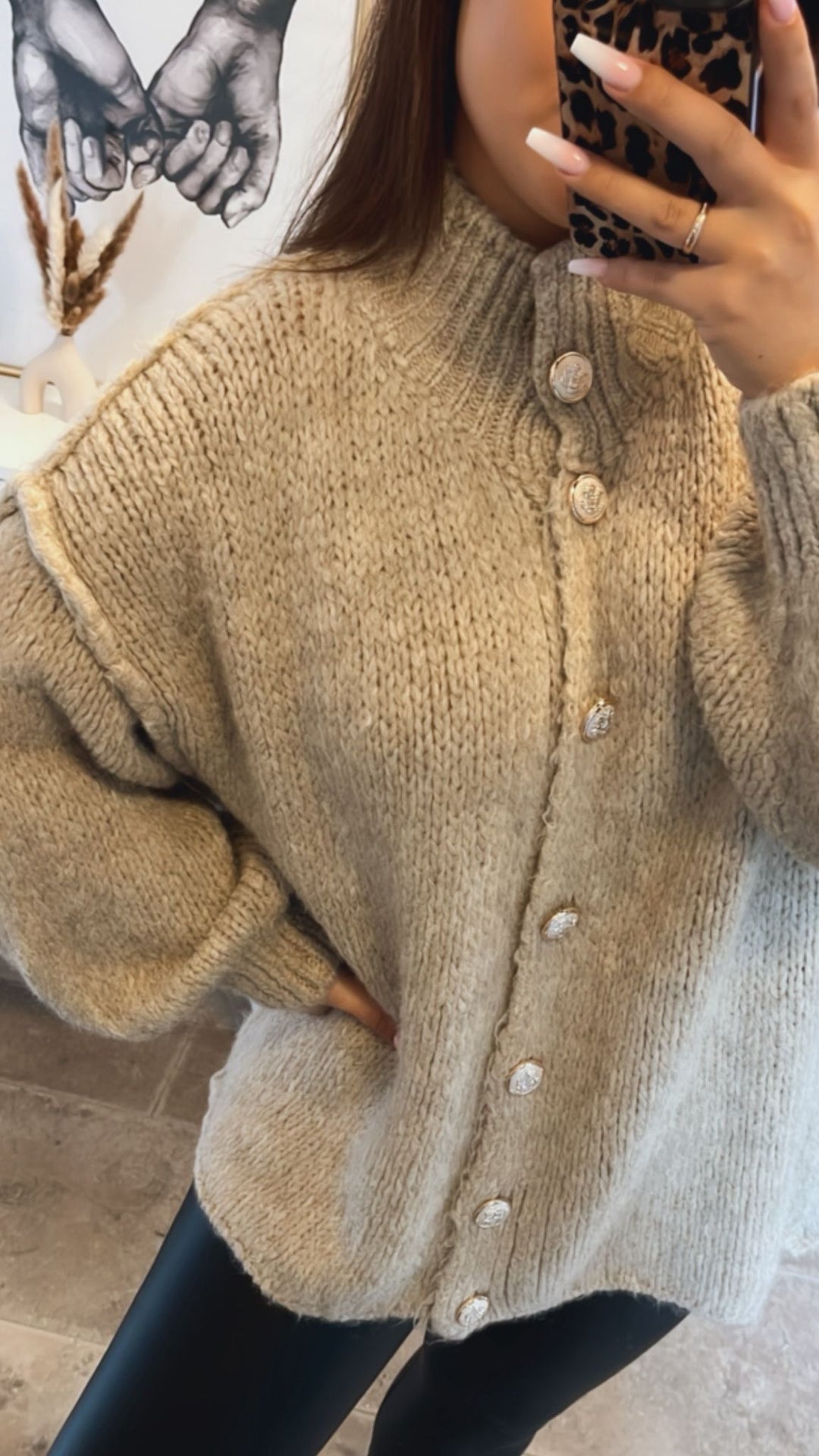 Kuschel Cardigan mit goldenen Knöpfen / beige Art. 5445