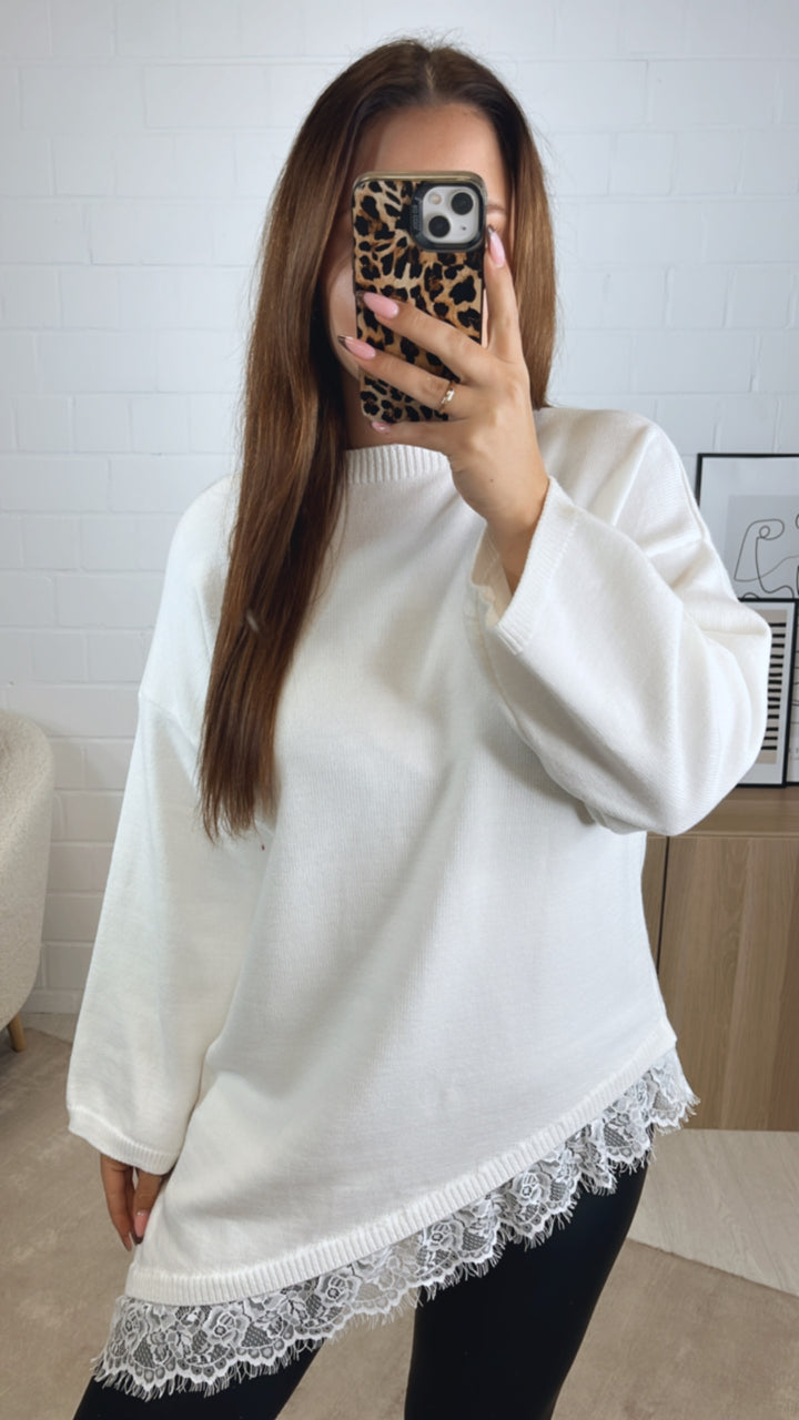 SPITZE asymmetrischer Pullover / wollweiss Art. 13029